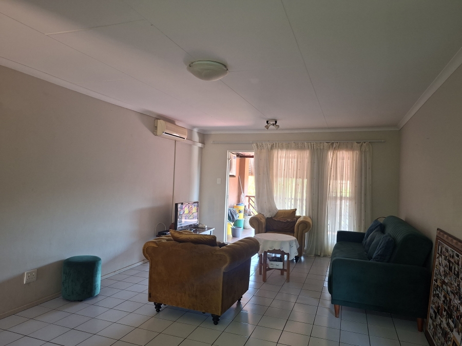 2 Bedroom Property for Sale in Safari Gardens North West